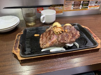いきなりステーキ行ってきました(*^。^*)